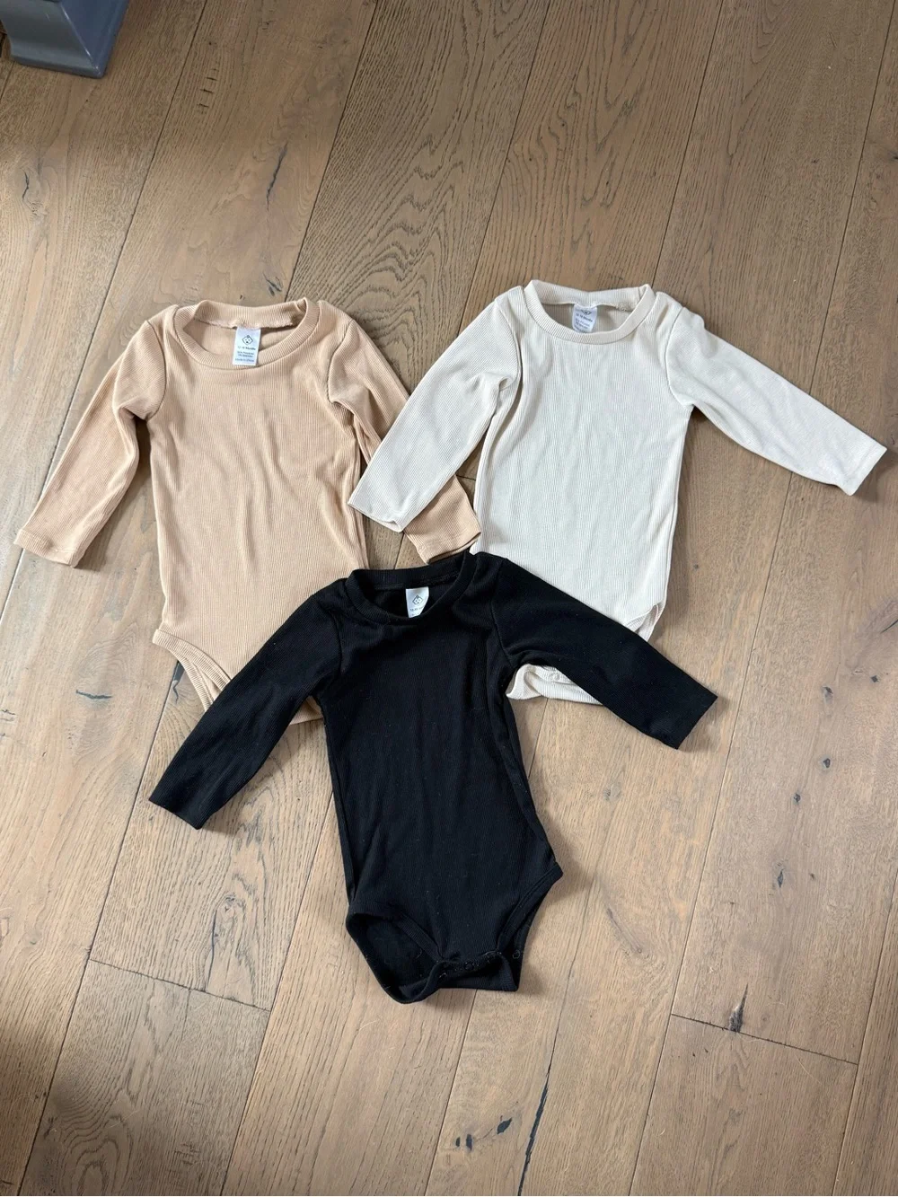 Ribbed Long Sleeve Baby Bodysuits 12–18M Neutral 3 Pack